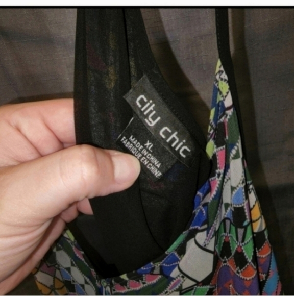 City Chic 'Prism' Print Handkerchief Hem Maxi Dress size 22 - Picture 5 of 5